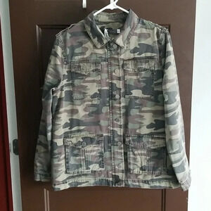 NWT Mint velvet denim camo Jacket